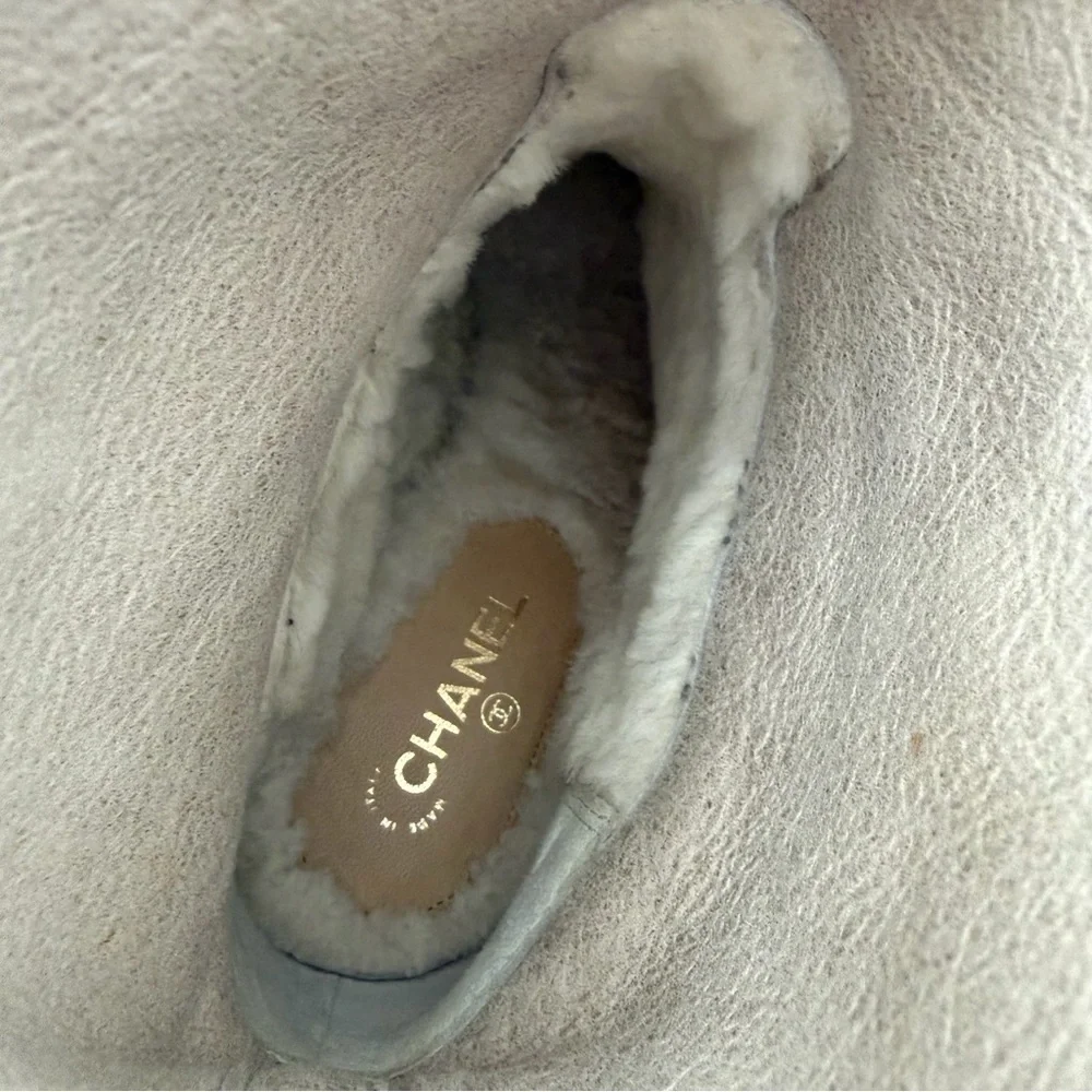CHANEL | Beige Shearling Fur Suede Ankle Boots Heeled Booties CC Logo 37.5